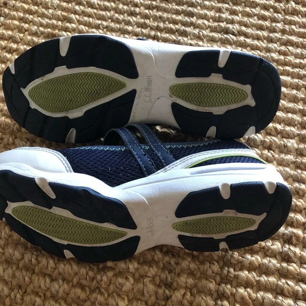 LL Bean shoes, Mary Jane style, mesh - Picture 8 of 10